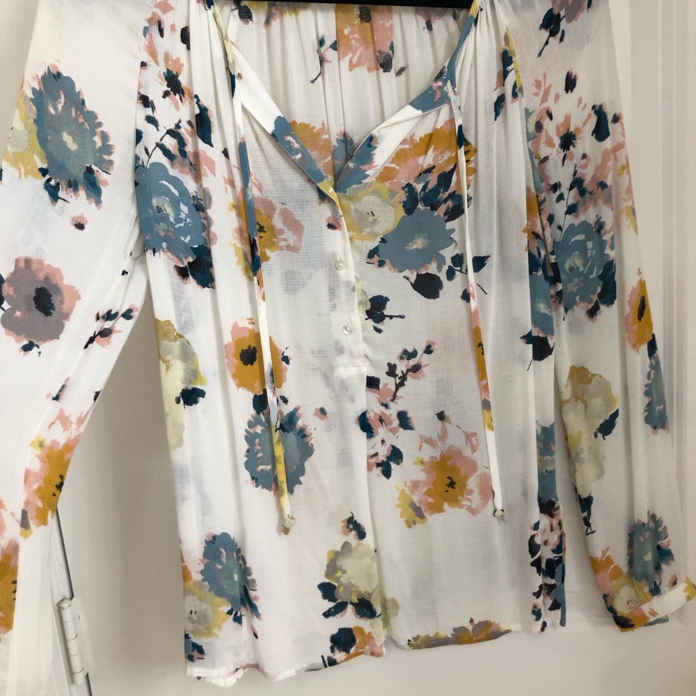 LUCKY BRAND Off White Flowy Bohemian button up blouse with a floral pattern - Picture 3 of 8